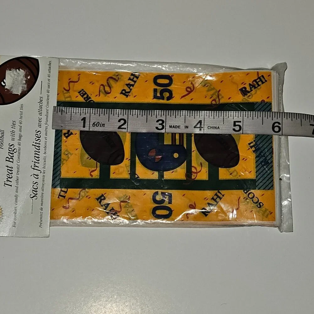 VTG NOS Football Party Favor Cookie Candy Treat Bags Ties (40 pk) Wilton Sports